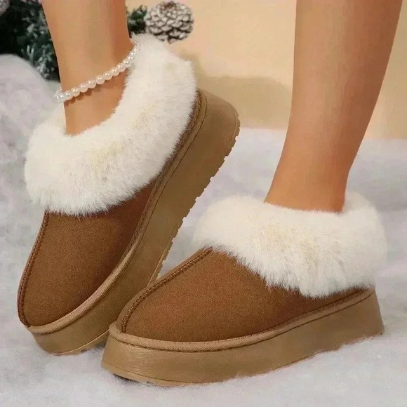 Brown Fashionable Women's Suede Shearling Ankle Moccasins - Picture 7 of 8